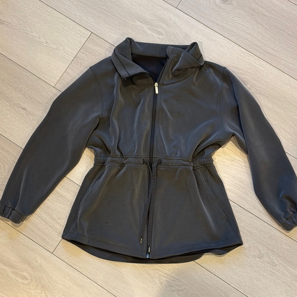 Lululemon Women's softstreme cinch waist Jacket